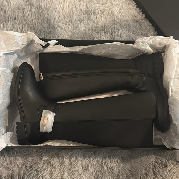 Coach Farrah Leather ll boot. - Picture 1 of 7
